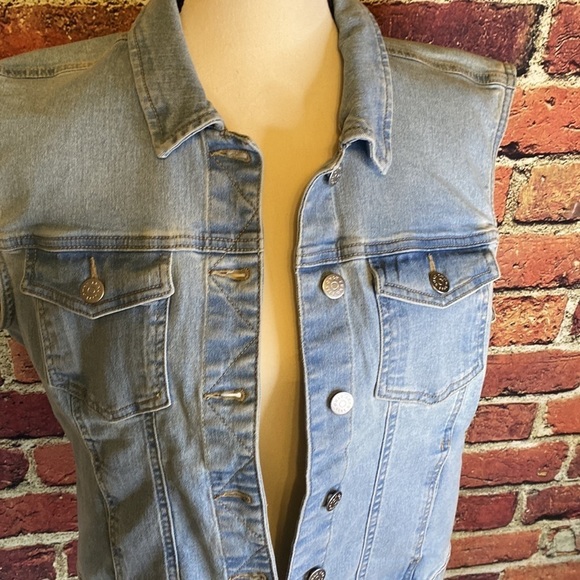 Only Light Wash Classic Denim Jean Vest Size L - Picture 3 of 10